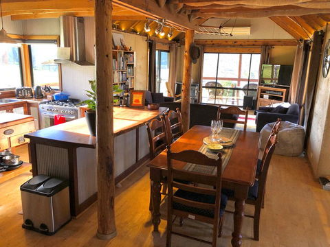 Mountain Grass Lodge (2 Bedroom) - Great Ocean Road Tourism 1