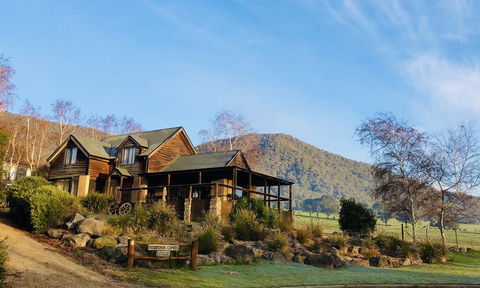 Mountain Grass Lodge (2 Bedroom) - Great Ocean Road Tourism 0