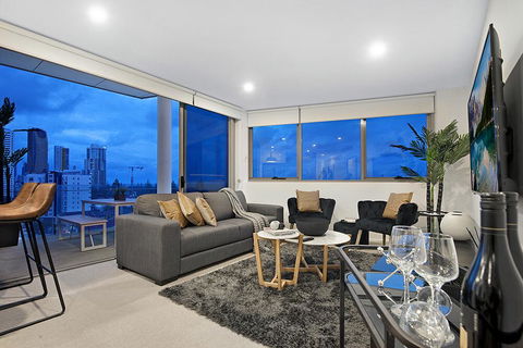 NEO Apartments Mermaid Beach - Great Ocean Road Tourism 1