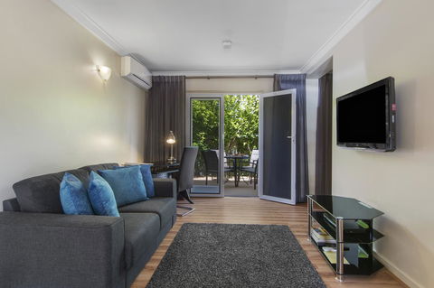 The Peninsula Riverside Serviced Apartments - Great Ocean Road Tourism 17