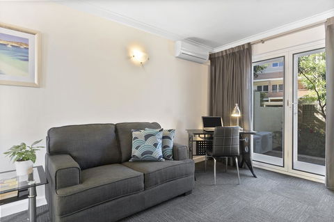 The Peninsula Riverside Serviced Apartments - Great Ocean Road Tourism 1