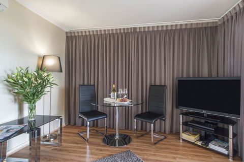 The Peninsula Riverside Serviced Apartments - Great Ocean Road Tourism 21