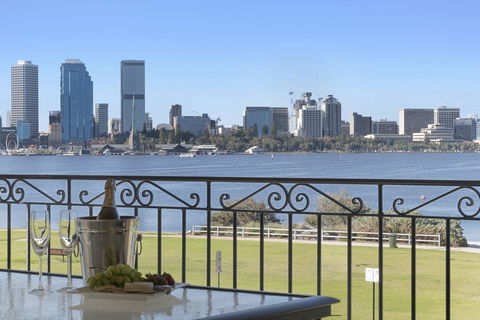 The Peninsula Riverside Serviced Apartments - Great Ocean Road Tourism 16