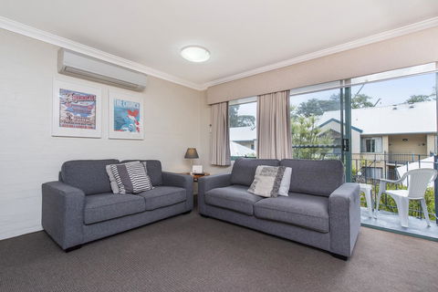 Subiaco Village 20 - Great Ocean Road Tourism 5