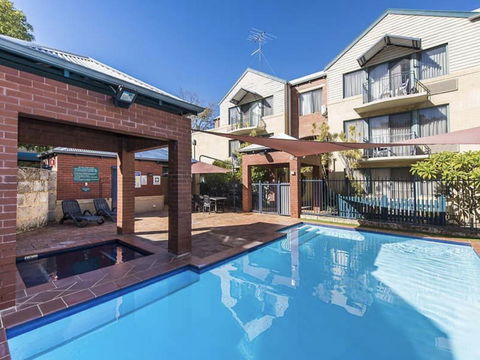 Subiaco Village 20 - Great Ocean Road Tourism 17