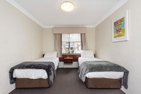 Subiaco Village 20 - Great Ocean Road Tourism 13