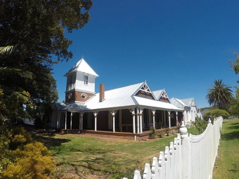 Busselton Ithaca Motel - Great Ocean Road Tourism 1