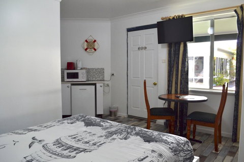 Busselton Ithaca Motel - Great Ocean Road Tourism 34