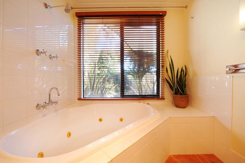 Spencer Suites Albany - Great Ocean Road Tourism 22