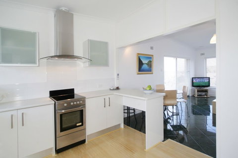 Summer Breeze - Holiday Or Business Apartment - Great Ocean Road Tourism 5