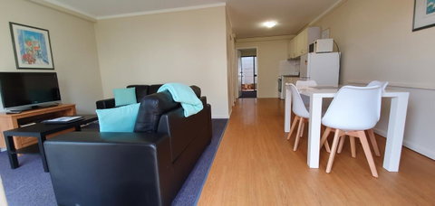 West Beach Lagoon 202 - Quiet & Ground Floor! - Great Ocean Road Tourism 9