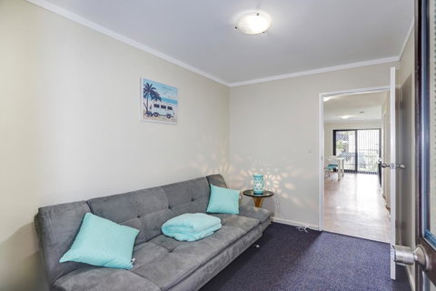West Beach Lagoon 202 - Quiet & Ground Floor! - Great Ocean Road Tourism 4