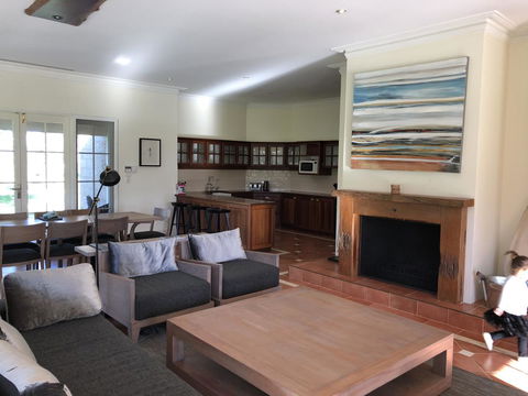 Caves Road Guest Houses - Great Ocean Road Tourism 23