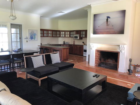 Caves Road Guest Houses - Great Ocean Road Tourism 8