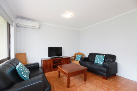 West Beach Lagoon 204 â€“ Ground Floor - Great Ocean Road Tourism 8