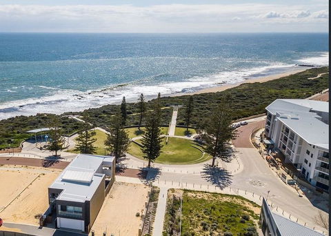 Mandurah Beach Front Apartment - Great Ocean Road Tourism 1