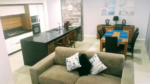 Mandurah Beach Front Apartment - Great Ocean Road Tourism 17