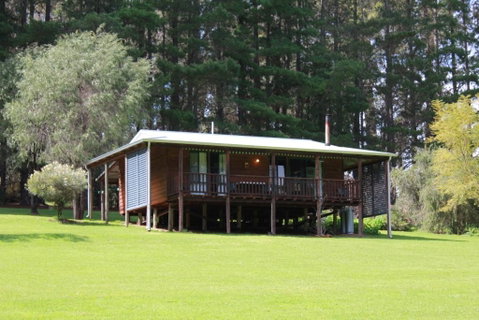 Hawke Brook Chalets - Great Ocean Road Tourism 0
