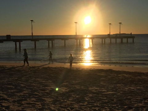 Don\'t Worry Be Happy - Great Ocean Road Tourism 2