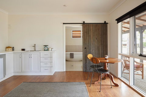 Margaret River Retreat - Great Ocean Road Tourism 15