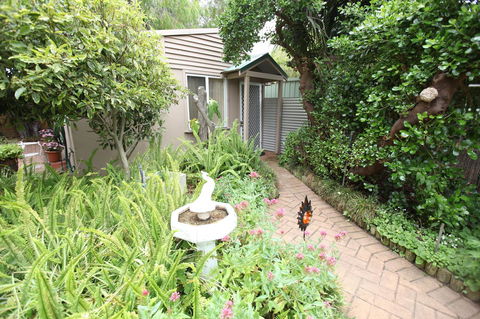 Jacaranda Guest House - Great Ocean Road Tourism 29