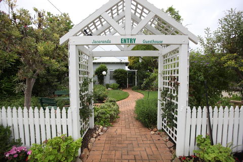 Jacaranda Guest House - Great Ocean Road Tourism 0