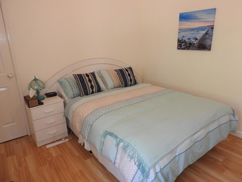The Royal Dolphin Bed & Breakfast Safety Bay - Great Ocean Road Tourism 10