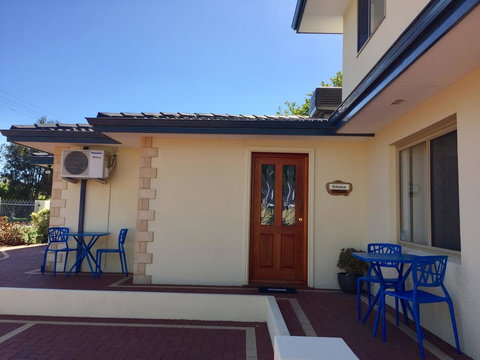 The Royal Dolphin Bed & Breakfast Safety Bay - Great Ocean Road Tourism 25