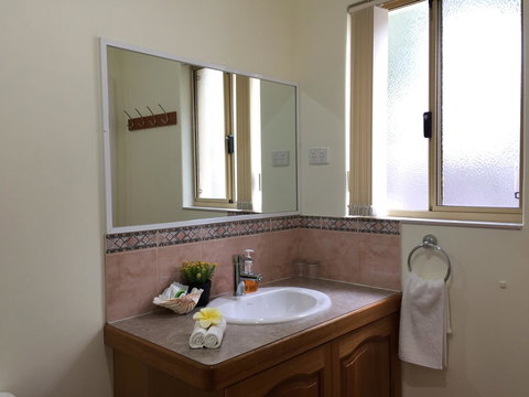 The Royal Dolphin Bed & Breakfast Safety Bay - Great Ocean Road Tourism 20