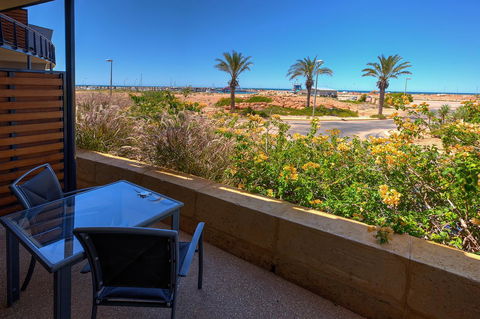 Mantarays Ningaloo Beach Resort - Great Ocean Road Tourism 17