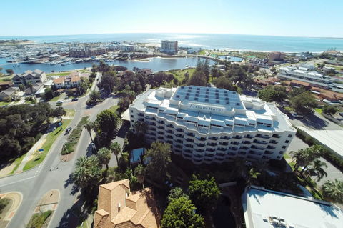 Atrium Hotel Mandurah - Great Ocean Road Tourism 13