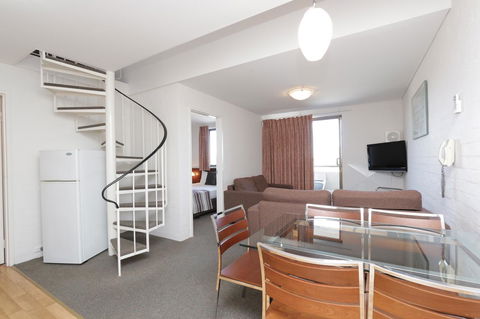 Atrium Hotel Mandurah - Great Ocean Road Tourism 21