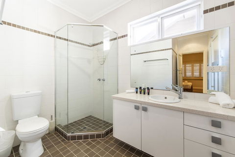 Inner Western Suburbs Retreat - Great Ocean Road Tourism 25