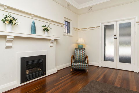 Inner Western Suburbs Retreat - Great Ocean Road Tourism 26