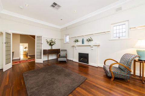 Inner Western Suburbs Retreat - Great Ocean Road Tourism 22