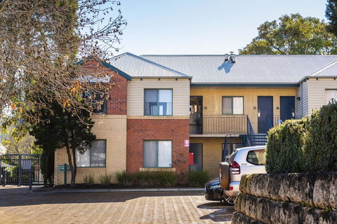Subiaco Village - 34 - Great Ocean Road Tourism 14