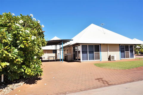 Osprey Holiday Village Unit 120 - Plenty Of Room For A Large Family - Great Ocean Road Tourism 1