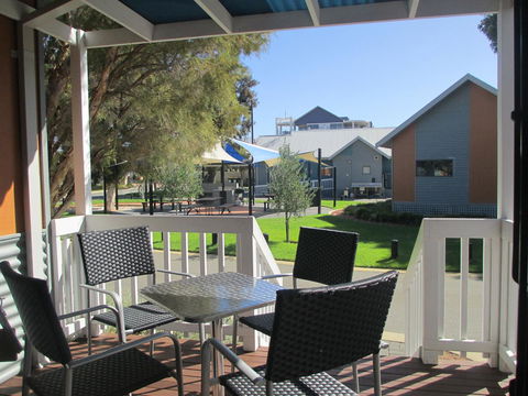 Mandurah Ocean Marina Chalets - Great Ocean Road Tourism 40