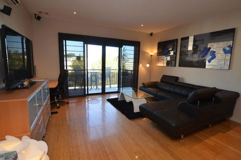 The Arcadia Apartment - Great Ocean Road Tourism 3