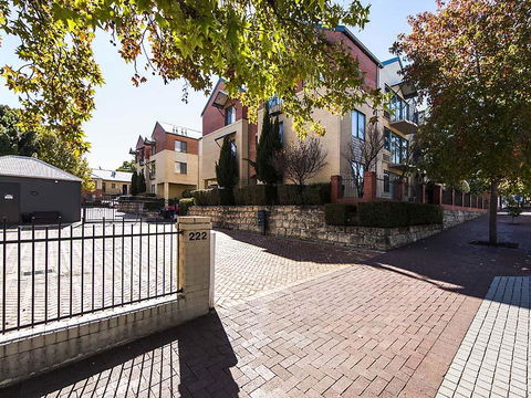 Subiaco Village 28 - Great Ocean Road Tourism 22