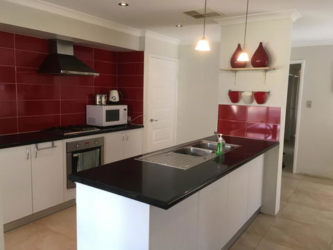Shiraz Heights - Great Ocean Road Tourism 3