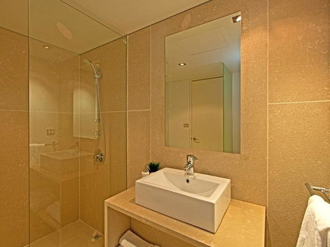Astra Apartments Perth - Zenith - Great Ocean Road Tourism 2