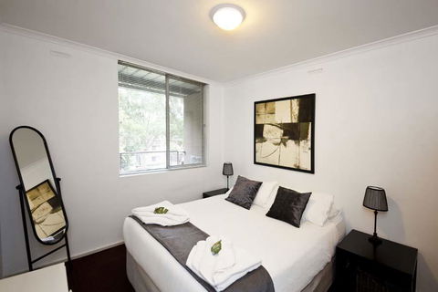 Cunningham Terrace 8 - Great Ocean Road Tourism 1