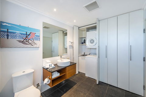 A 406 FANTASTIC OCEAN BEACH And MARINA VIEW APT - MANDURAH - Great Ocean Road Tourism 15