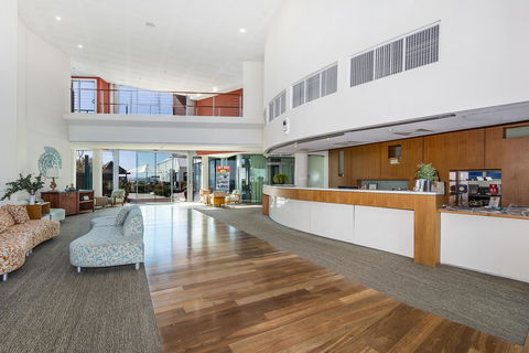 A 406 FANTASTIC OCEAN BEACH And MARINA VIEW APT - MANDURAH - Great Ocean Road Tourism 6