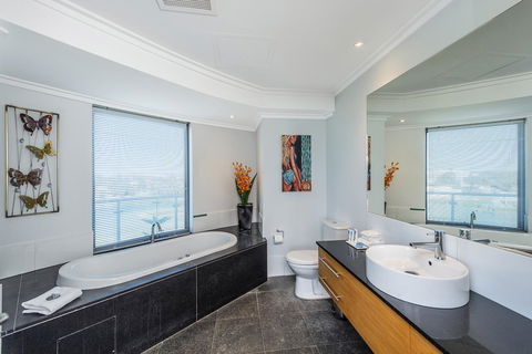 A 406 FANTASTIC OCEAN BEACH And MARINA VIEW APT - MANDURAH - Great Ocean Road Tourism 14