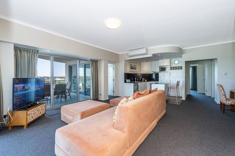 A 406 FANTASTIC OCEAN BEACH And MARINA VIEW APT - MANDURAH - Great Ocean Road Tourism 22