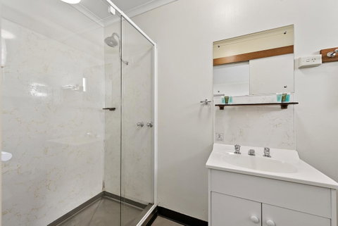 The Cornwall Boutique Hotel - Great Ocean Road Tourism 3