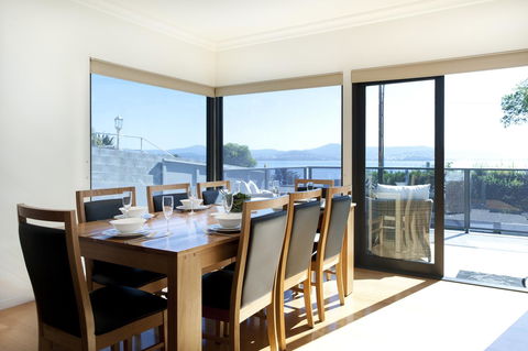 Sandy Bay Waterfront Home - Great Ocean Road Tourism 31
