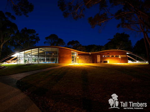 Tall Timbers Tasmania - Great Ocean Road Tourism 4
